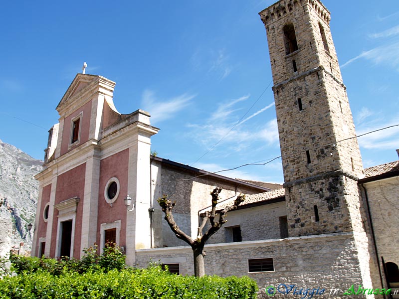 04-P4203159+.jpg - 04-P4203159+.jpg - La chiesa parrocchiale di San Remigio.